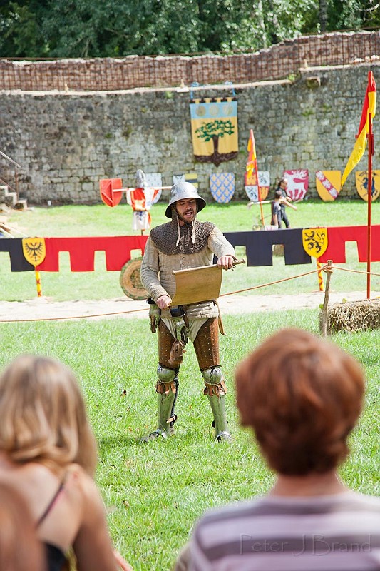 2014-08-16-Festival-Médiéval-au-Castrum-de-Pommyers-057.jpg